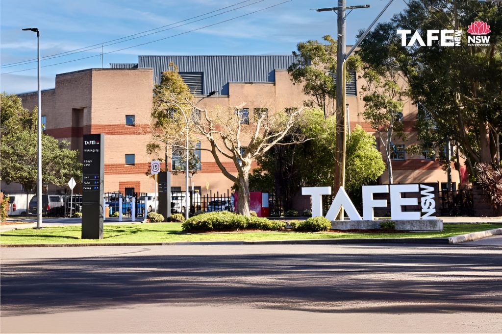 Bằng cấp của TAFE NSW được chính phủ Úc đảm bảo quản lý theo tiêu chuẩn quốc gia Australia (AOF)