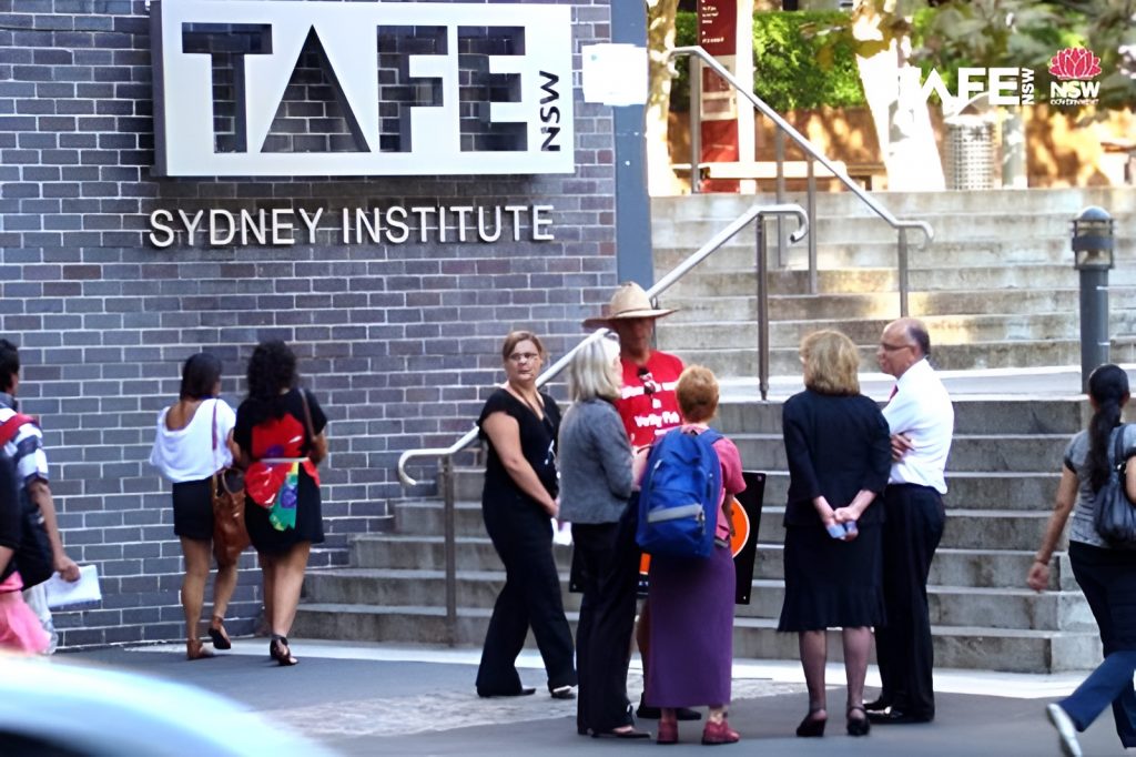 Gia nhập thị trường lao động sớm tạo lợi thế cạnh tranh trong tuyển dụng