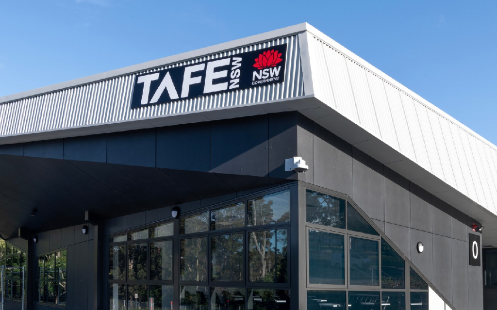 TAFE NSW Việt Nam còn phát triển nhiều sách chính sách hỗ trợ tài chính hỗ trợ người học