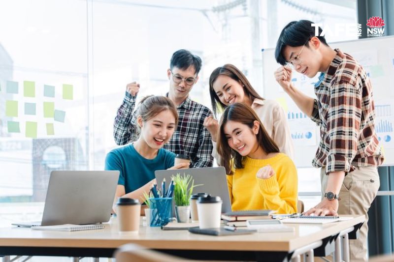 Ngành Leadership & Management học những gì?