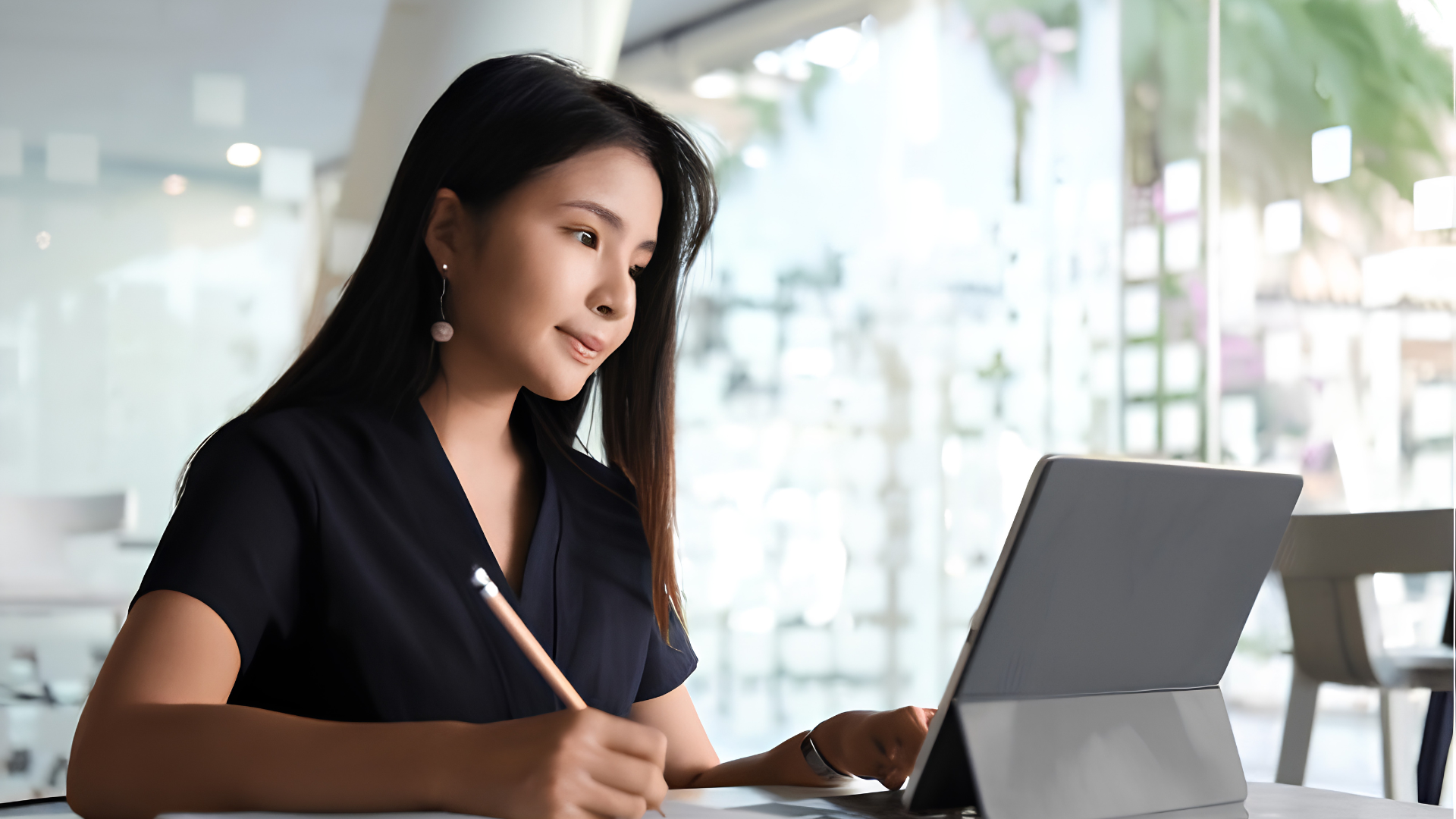 Con gái có nên học Quản trị kinh doanh không?