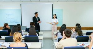 Có nên học ngành Logistics không?