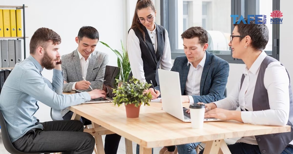 Các nhóm kiến thức ngành Quản trị kinh doanh được học gồm những gì?