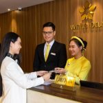 Tiếng Anh chuyên ngành Nhà hàng Khách sạn gồm những nhóm nào?