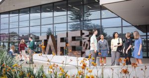 TAFE là viết tắt của Technical and Further Education.